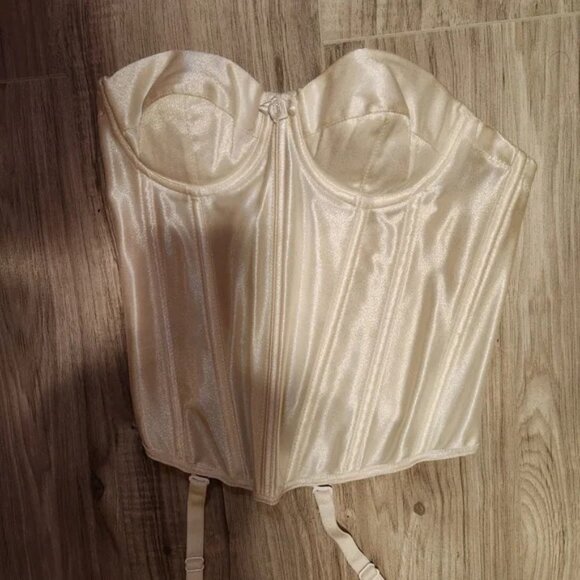 Vintage White Corset Shapewear with Delicate Pleating - Picture 1 of 2